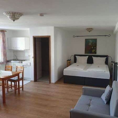 Weinhaus Kurtrierer Hof Hotel Leiwen Ngoại thất bức ảnh