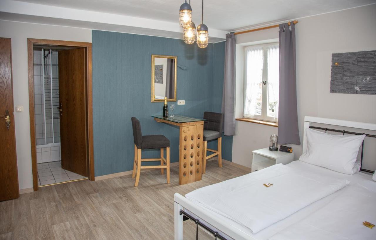 Weinhaus Kurtrierer Hof Hotel Leiwen Ngoại thất bức ảnh