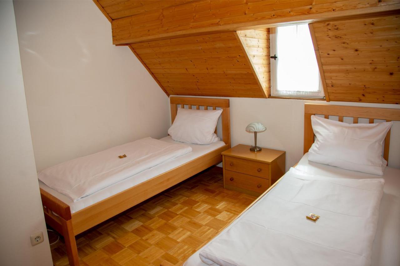 Weinhaus Kurtrierer Hof Hotel Leiwen Ngoại thất bức ảnh