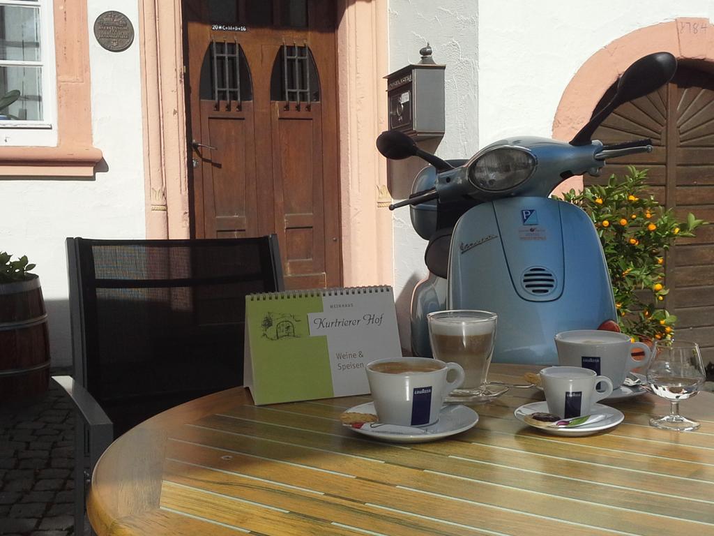 Weinhaus Kurtrierer Hof Hotel Leiwen Ngoại thất bức ảnh