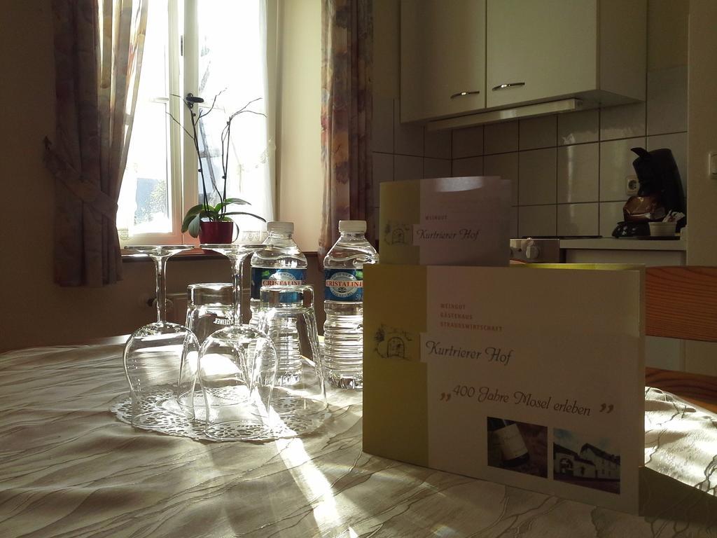 Weinhaus Kurtrierer Hof Hotel Leiwen Ngoại thất bức ảnh