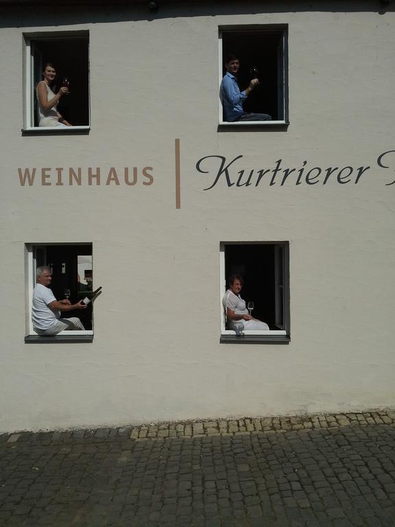 Weinhaus Kurtrierer Hof Hotel Leiwen Ngoại thất bức ảnh
